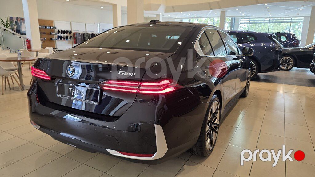 BMW 520, 2.0 L, 2025 il, yeni — Avtomobillər, Bakı (9)