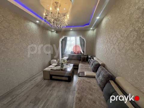 Satılır 4 otaqlı köhnə tikili 90 m² — Bakı
