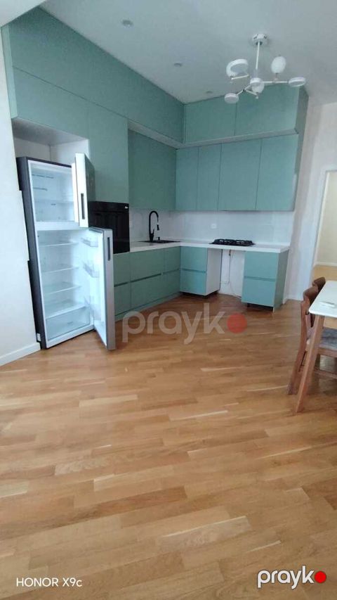 Satılır 3 otaqlı yeni tikili 130 m² — Bakı
