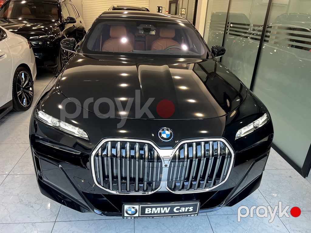 BMW 750e, 3.0 L, 17.6 kWh, 2024 il, 32 000 km — Avtomobillər, Bakı (2)