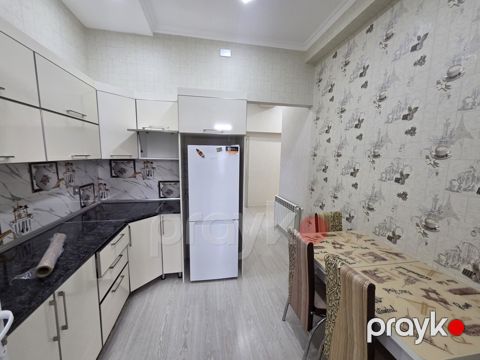 Satılır 3 otaqlı köhnə tikili 90 m² — Bakı