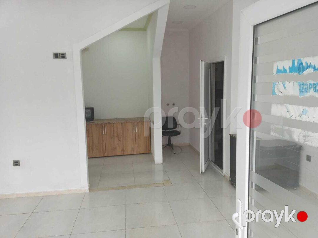 Satılır obyekt 28 m² — Əmlak, Bakı (5)