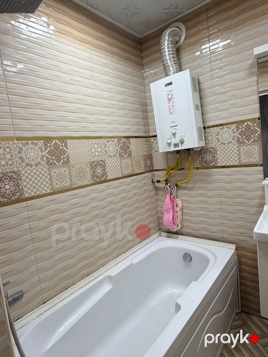 Satılır 2 otaqlı köhnə tikili 62 m² — Mənzil, Bakı (11)