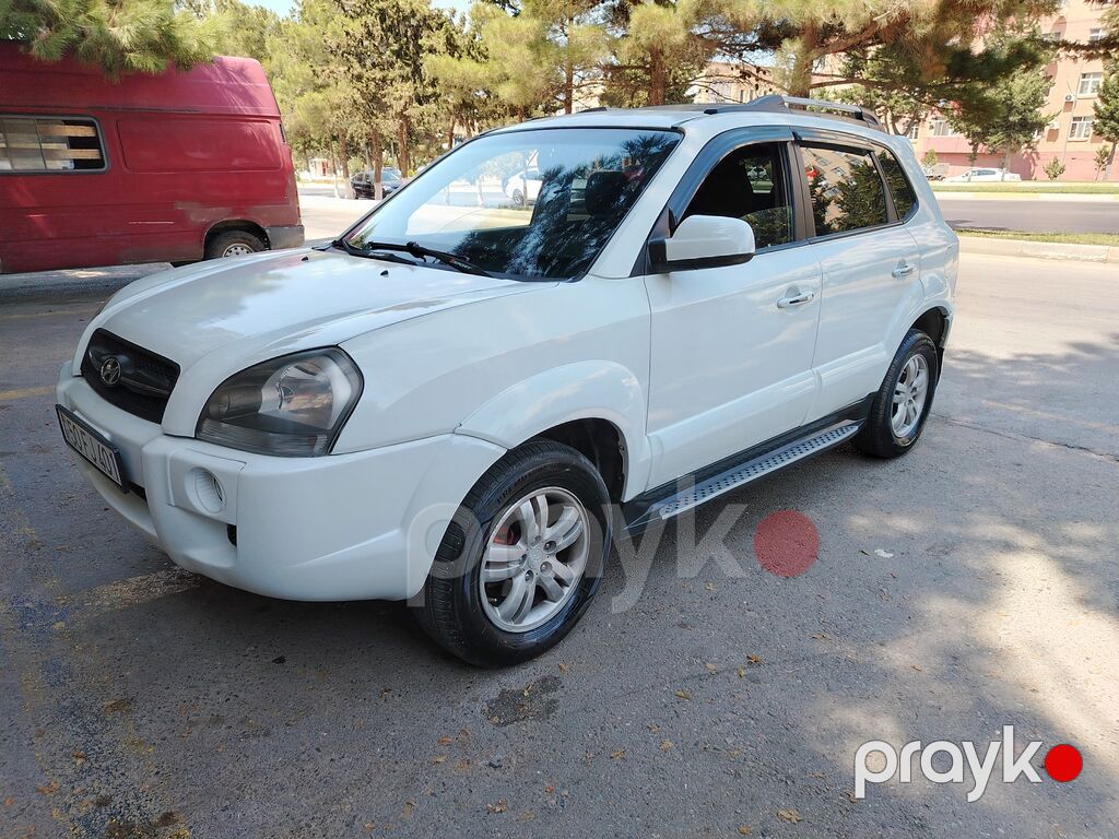 Hyundai Tucson, ağ rəngli kompakt SUV. Texniki və xüsusiyyətlər — Avtomobillər, Bakı (2)