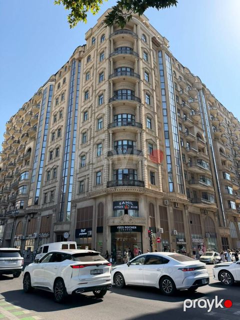 Satılır 3 otaqlı yeni tikili 150 m² — Bakı