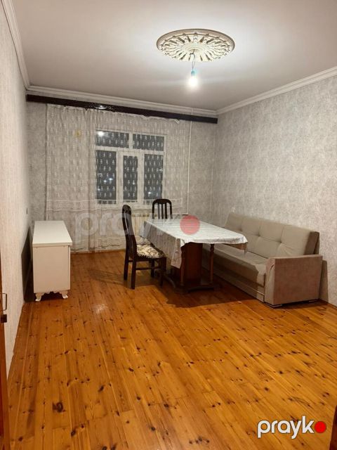 İcarəyə verilir 4 otaqlı köhnə tikili 80 m² — Bakı