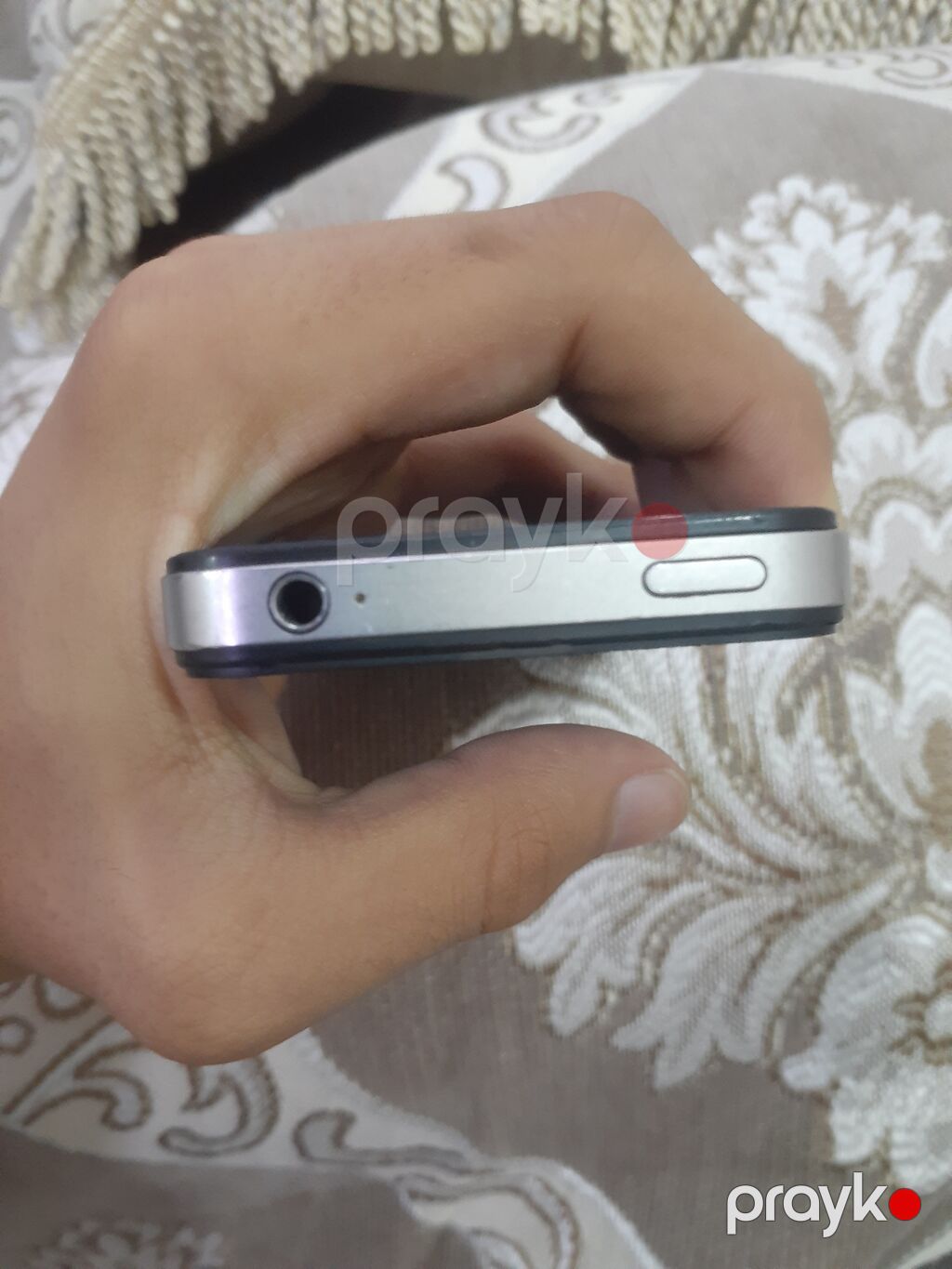 IPhone 4, Qara — Apple iPhone, Xırdalan (4)