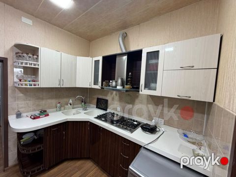 Mətbəx mebeli 450₼ Üzərii tökmə mərmər,qaz,asperator daxil. ölçü — Bakı