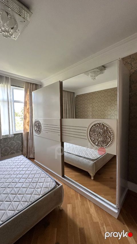 Sürgülü şkaf - Model: ikitərəfli sürgülü qapı, bir qapıda tam boy — Bakı