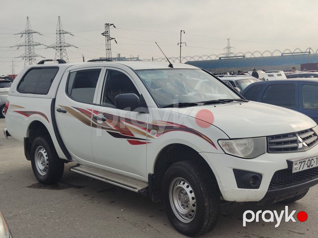Mitsubishi L200, 2.5 L, 2015 il, 350 000 km — Avtomobillər, Bakı (3)