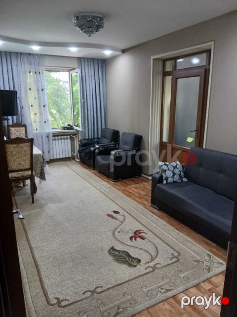 Satılır 2 otaqlı köhnə tikili 60 m² — Bakı