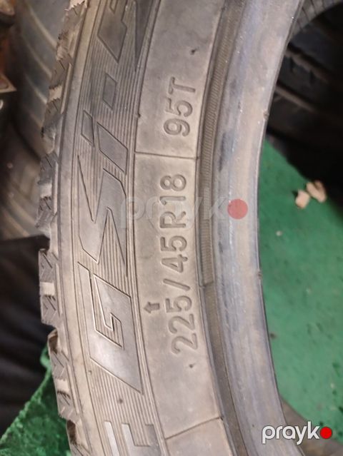 İşlənmiş Şin Toyo 225 / 45 / R 18 — Bakı