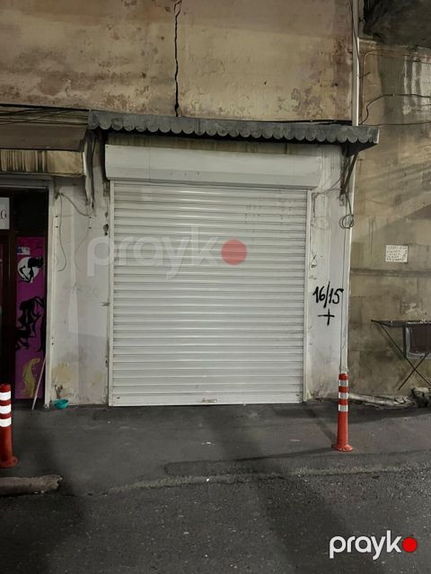 Metal jalüz qapı - Material: galvanizli metal lamellər - Rəng: ağ — Bakı