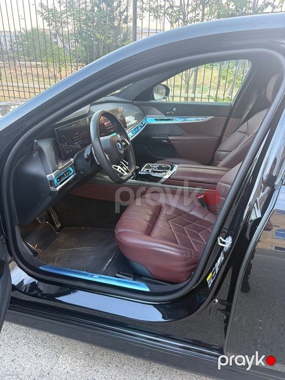 BMW 750e, 3.0 L, 17.6 kWh, 2024 il, 23 700 km — Avtomobillər, Bakı (6)