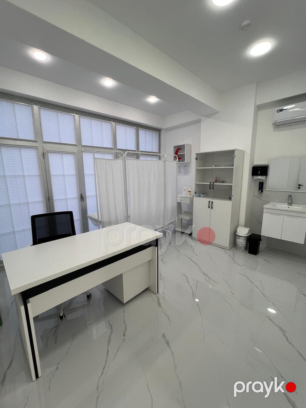 Qara Qarayev metrosu yaxınlığında 2/16 Yeni təmirdən cıxmış Klinika — Əmlak, Bakı (8)