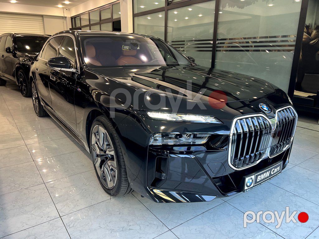 BMW 750e, 3.0 L, 17.6 kWh, 2024 il, 32 000 km — Avtomobillər, Bakı (3)