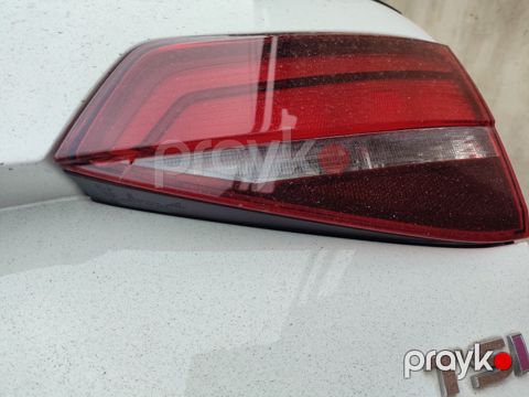 Volkswagen Jetta stop işığı — Bakı