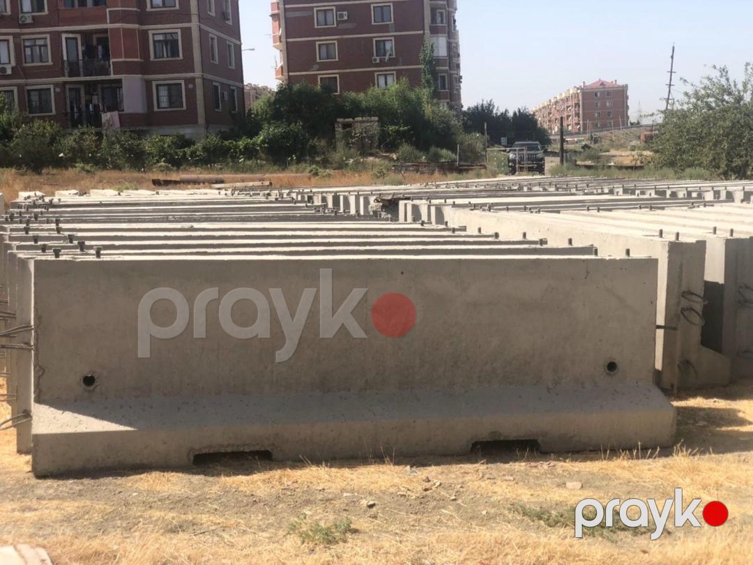 Beton daşlar — Təmir və inşaat, Bakı (2)