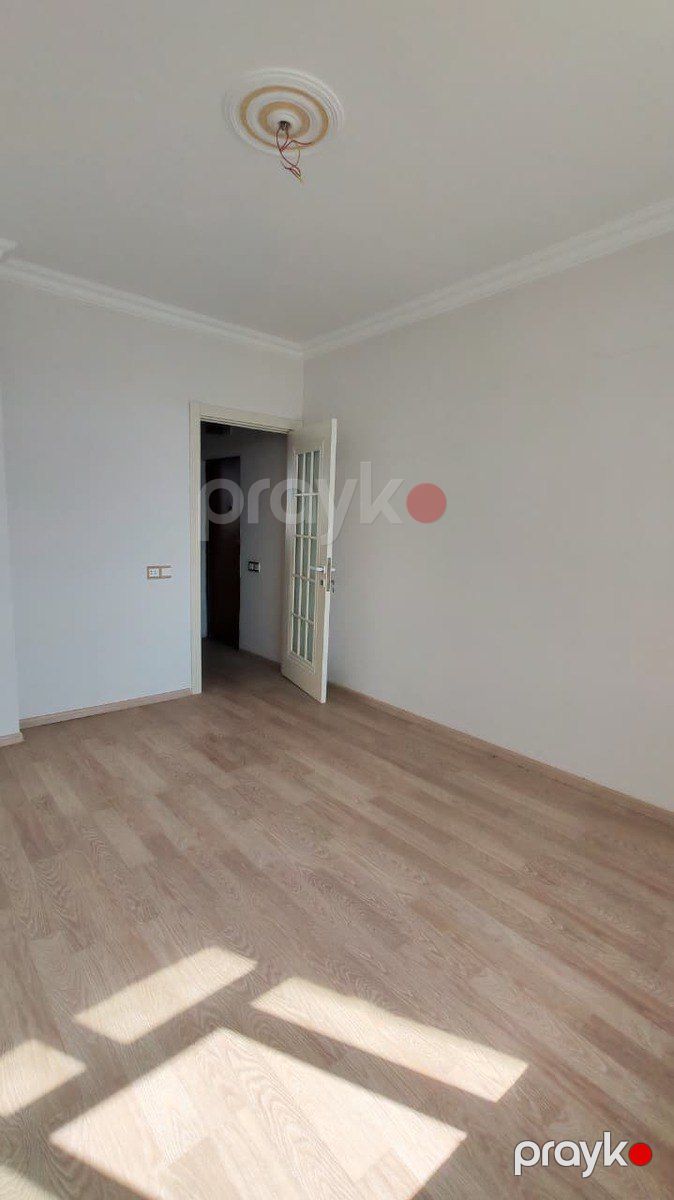 Satılır 2 otaqlı köhnə tikili 60 m² — Mənzil, Bakı (8)
