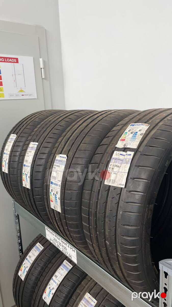 Michelin şinləri 245/45 R20 — Ehtiyat hissələri və aksesuarlar, Bakı (4)
