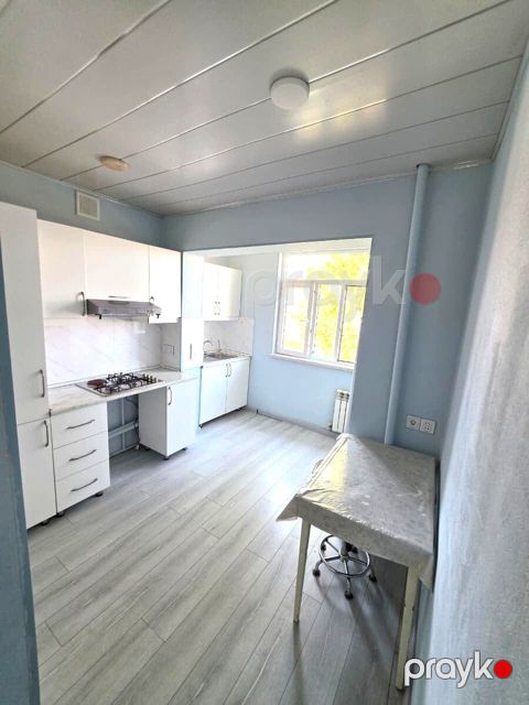 İcarəyə verilir 2 otaqlı köhnə tikili 50 m² — Bakı