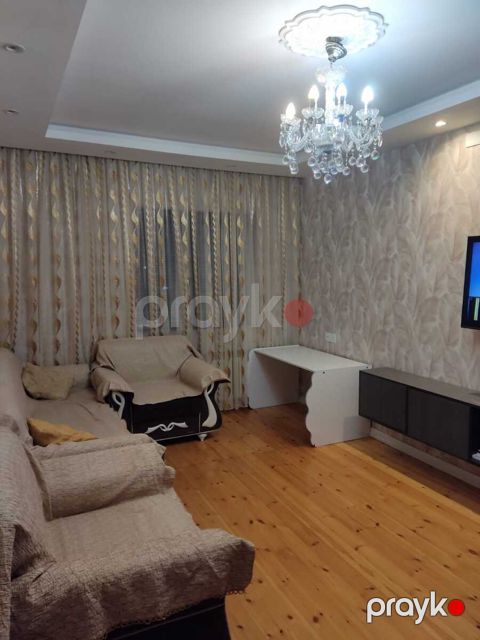 Satılır 2 otaqlı köhnə tikili 60 m²