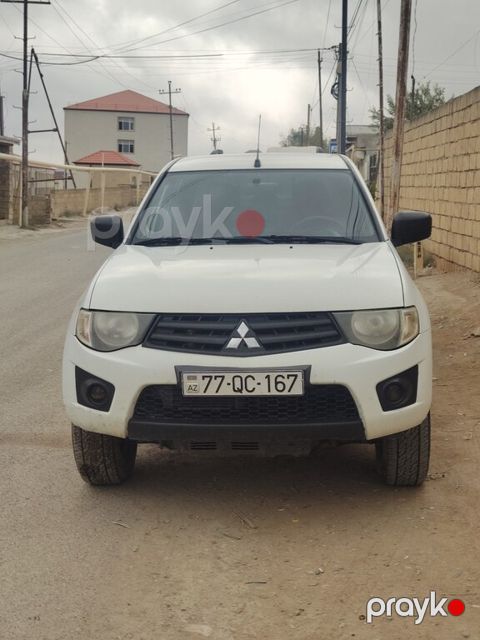 Mitsubishi L200, 2.5 L, 2015 il, 350 000 km — Bakı