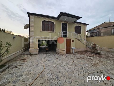 Satılır 5 otaqlı həyət evi/bağ evi 260 m² — Bakı