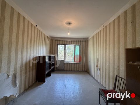 Satılır 2 otaqlı köhnə tikili 60 m² — Bakı