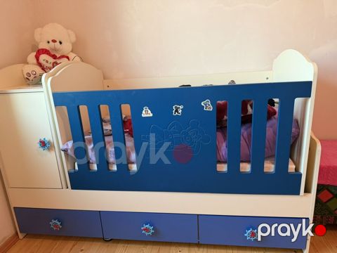 Uşaq çarpayısı – beşik tipli, dolab və 3 alt çekmece ilə - Rəng — Digah
