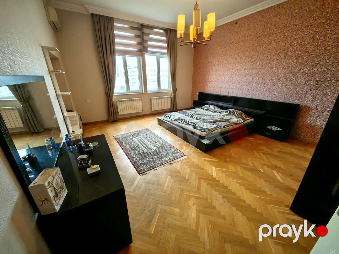 Satılır 3 otaqlı köhnə tikili 130 m² — Mənzil, Bakı (9)