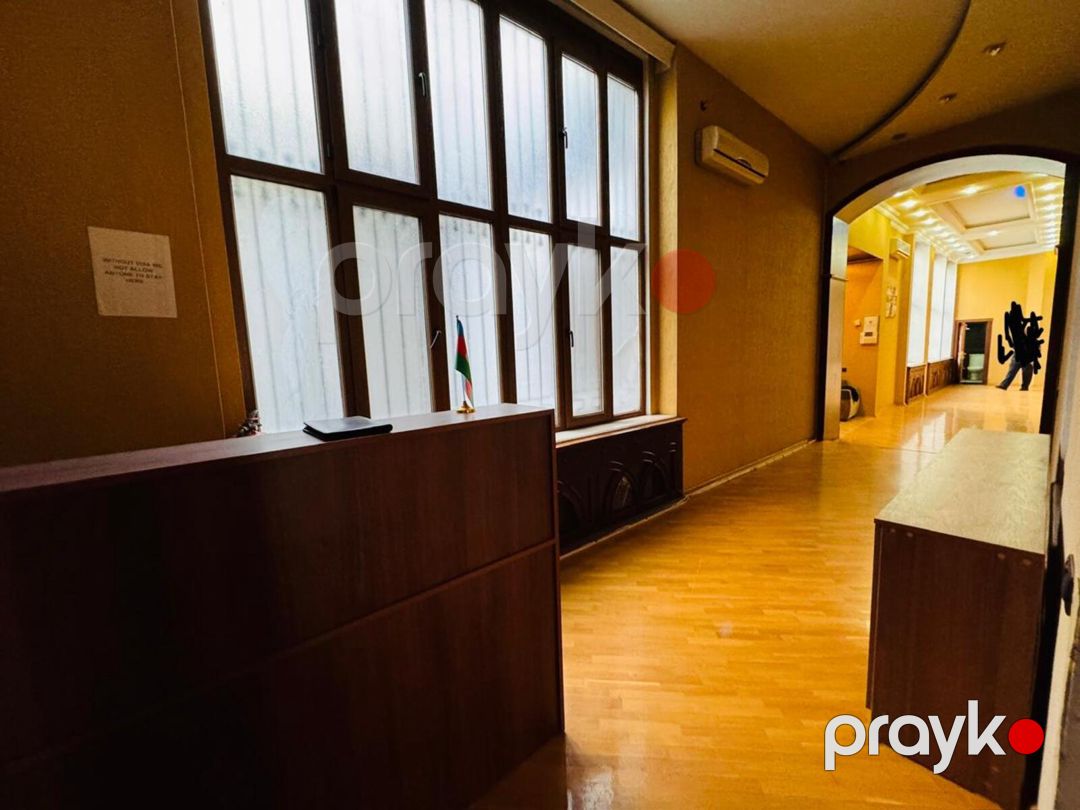 Satılır 7 otaqlı köhnə tikili 450 m² — Mənzil, Bakı (2)
