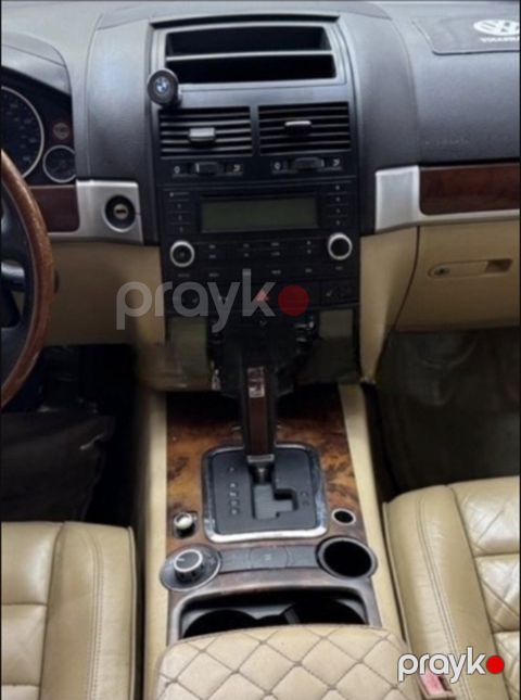 Volkswagen Touareg 2005 monitoru — Gəncə