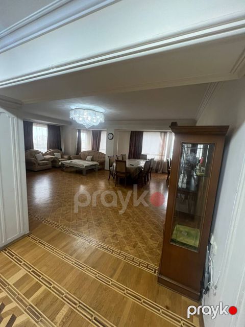 İcarəyə verilir 3 otaqlı köhnə tikili 100 m² — Bakı