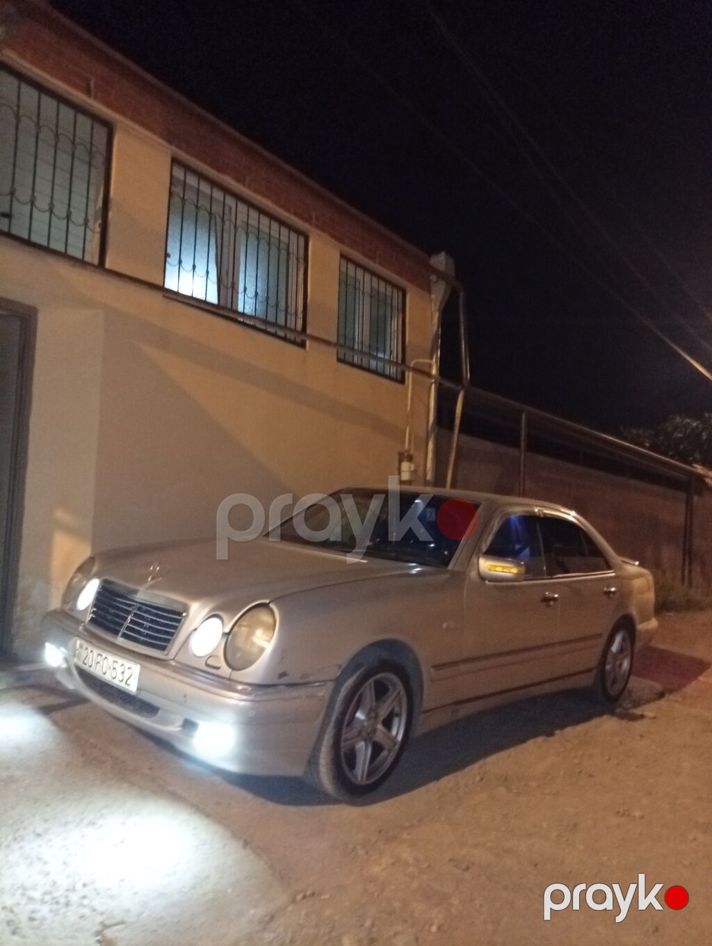 Mercedes-Benz E‑Class W210 sedan - Gövdə: 4 qapılı sedan, gümüşü rəng — Avtomobillər, Gəncə (2)
