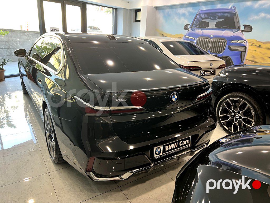 BMW 750e, 3.0 L, 17.6 kWh, 2024 il, 32 000 km — Avtomobillər, Bakı (6)