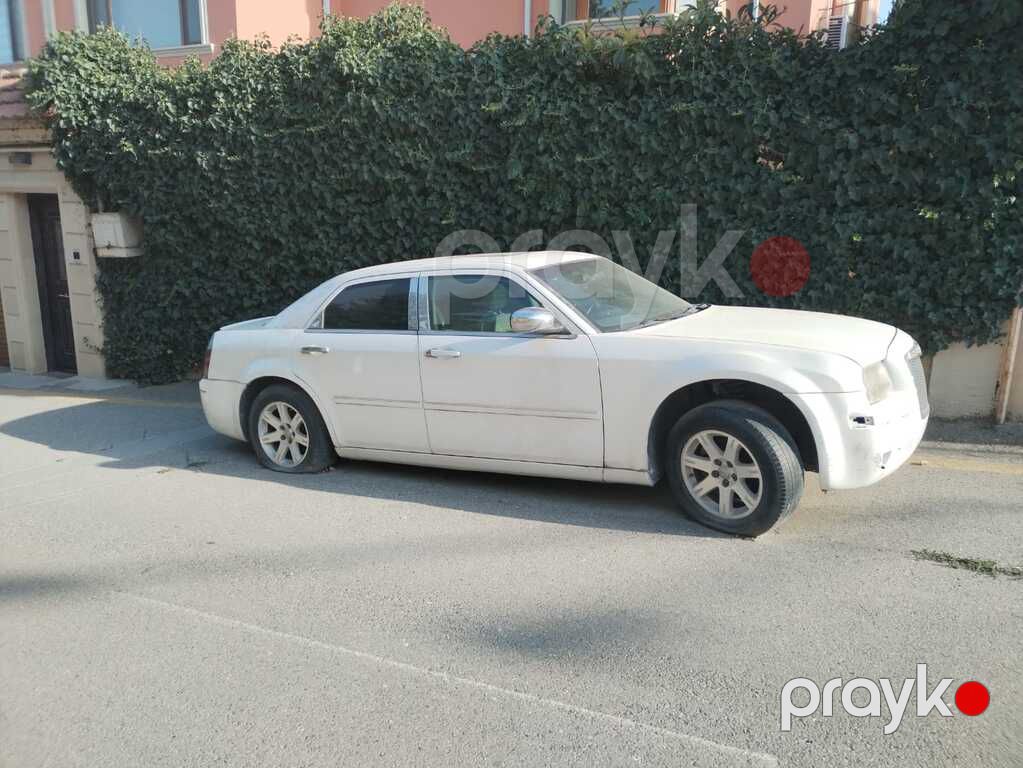 Chrysler 300C, 3.5 L, 2006 il, 300 000 km — Avtomobillər, Bakı (2)