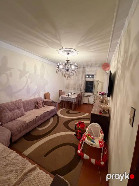 Satılır 3 otaqlı köhnə tikili 80 m² — Bakı