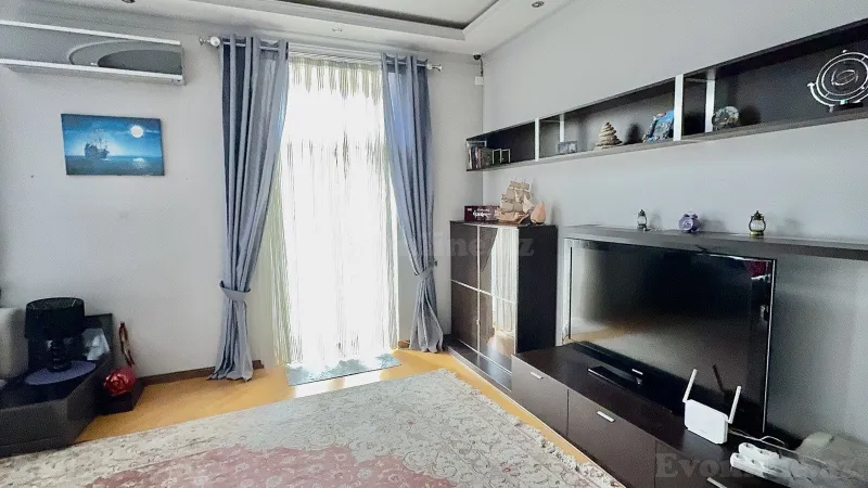 Satılır 4 otaqlı Mənzil Köhnə tikili 120 m² Bakı, Səbail r., 28 May m — Mənzil, Bakı (2)