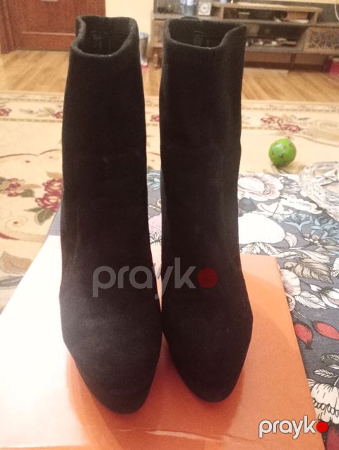 Qadın botları – qara rəng, süet toxumalı parça. - Model: dar boğazlı — Bakı