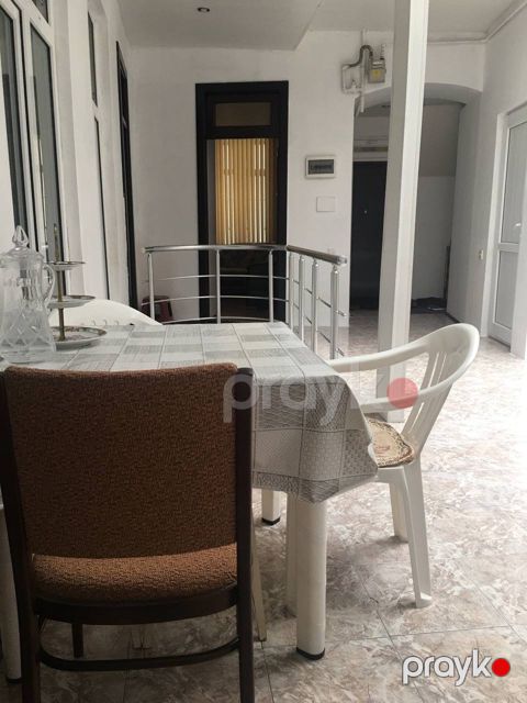 Satılır 3 otaqlı köhnə tikili 82 m² — Bakı