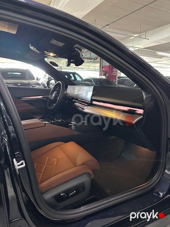 BMW 530e, 2.0 L, 19.4 kWh, 2025 il, 8 000 km — Avtomobillər, Bakı (6)