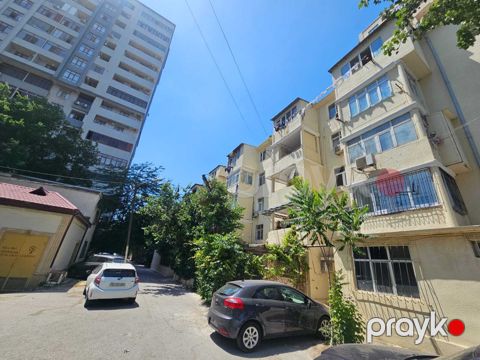 Satılır 3 otaqlı köhnə tikili 70 m²