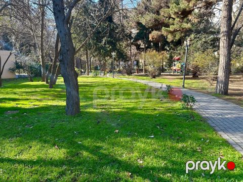 Satılır 3 otaqlı köhnə tikili 90 m² — Bakı