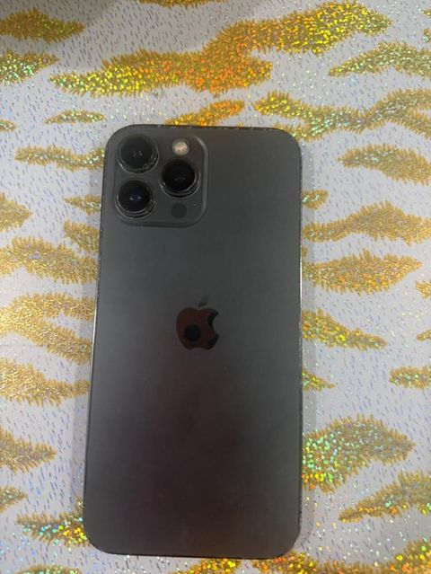IPhone 13 Pro Max, Qara, Face ID — Digah