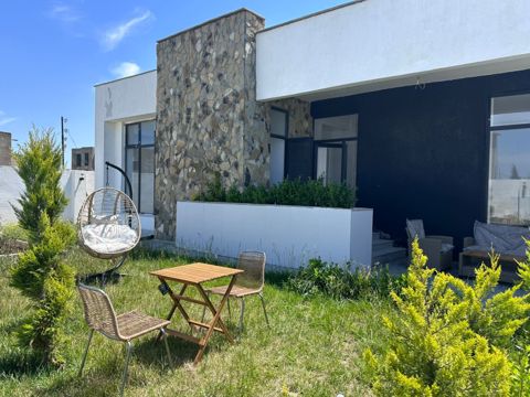 Satılır 4 otaqlı həyət evi/bağ evi 120 m² — Bakı