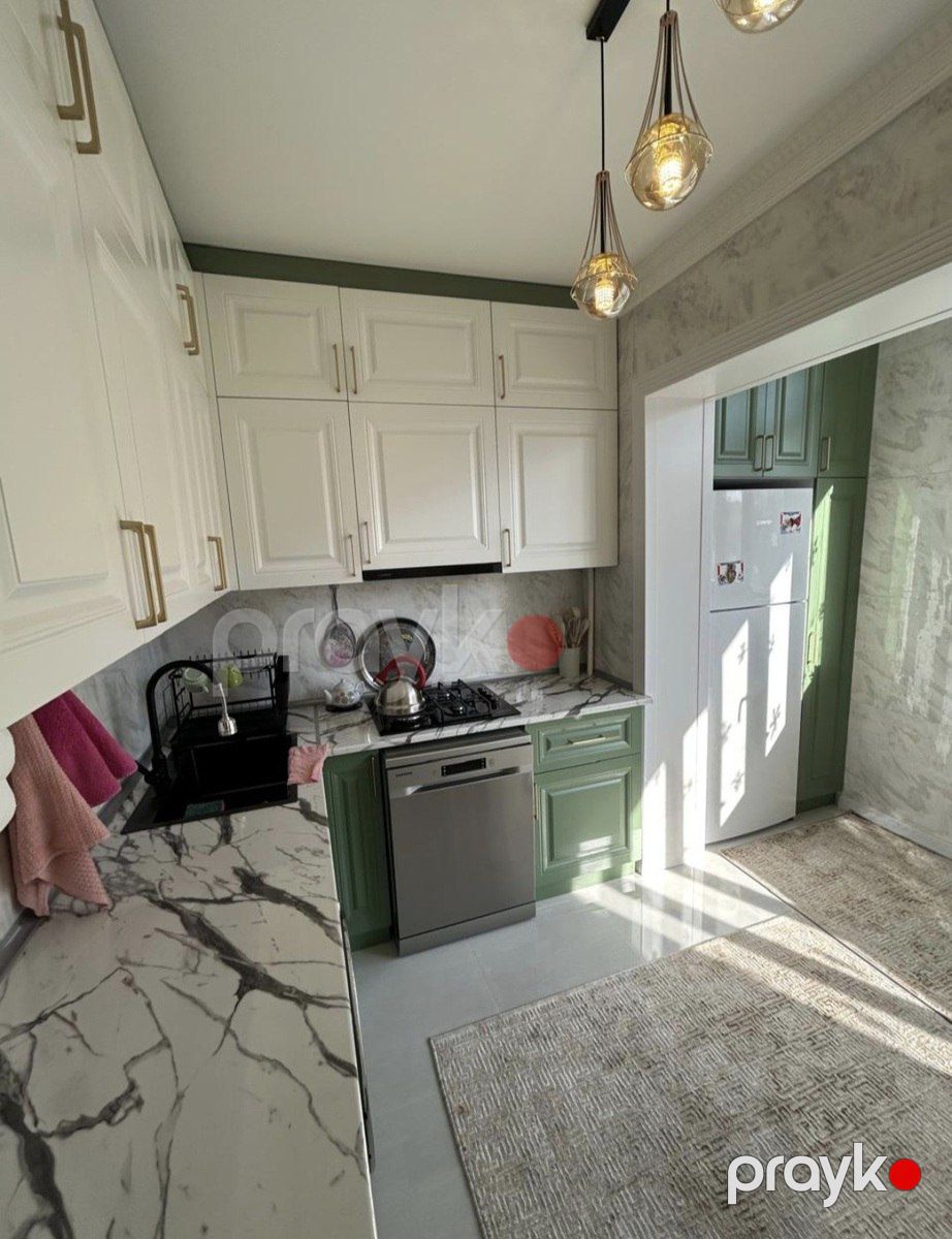 Satılır 4 otaqlı köhnə tikili 110 m² — Mənzil, Bakı (7)