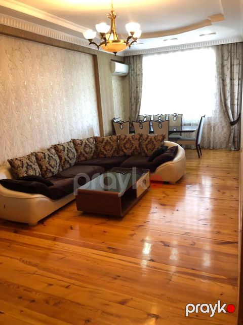 İcarəyə verilir 3 otaqlı yeni tikili 120 m²