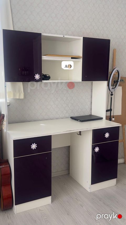 Aygun 60 azn.Yazi masası satılır.Unvan Binəqədi 8978