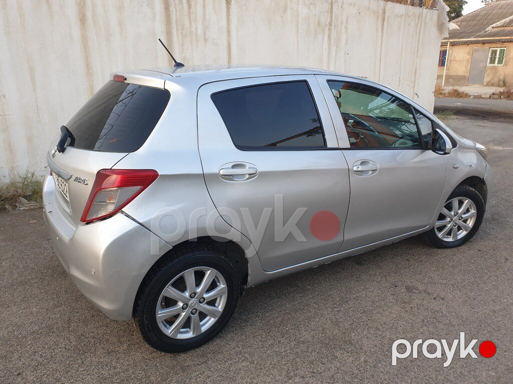 Toyota Yaris, 1.3 L, 2012 il, 138 000 km — Avtomobillər, Bakı (8)